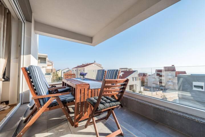 Blue Sky, Modern Sea View Apartment Novalja Dış mekan fotoğraf