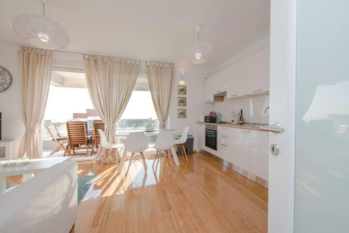 Blue Sky, Modern Sea View Apartment Novalja Dış mekan fotoğraf