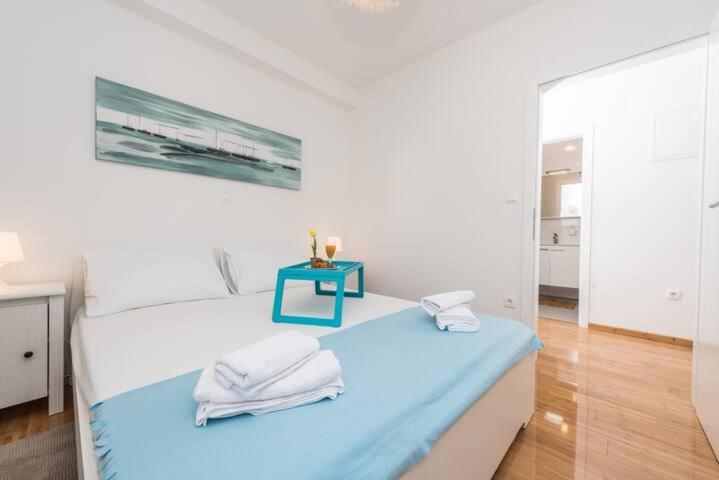 Blue Sky, Modern Sea View Apartment Novalja Dış mekan fotoğraf